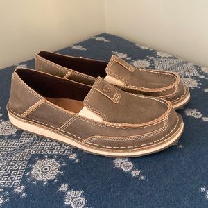 Women’s Ariat Cruisers